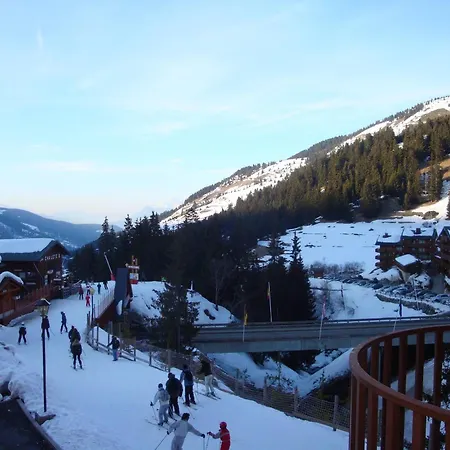 Renove A Meribel, Proche Pistes, Balcon, 4 Couchages - Fr-1-355-108 * Méribel